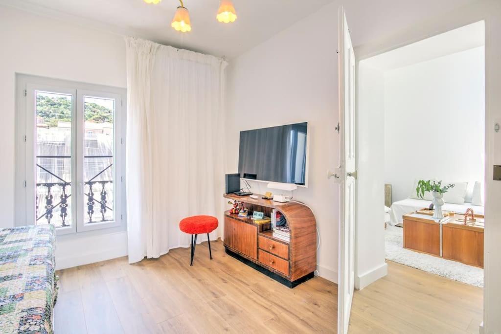 Appartement Place Des Halles Sete Exterior photo